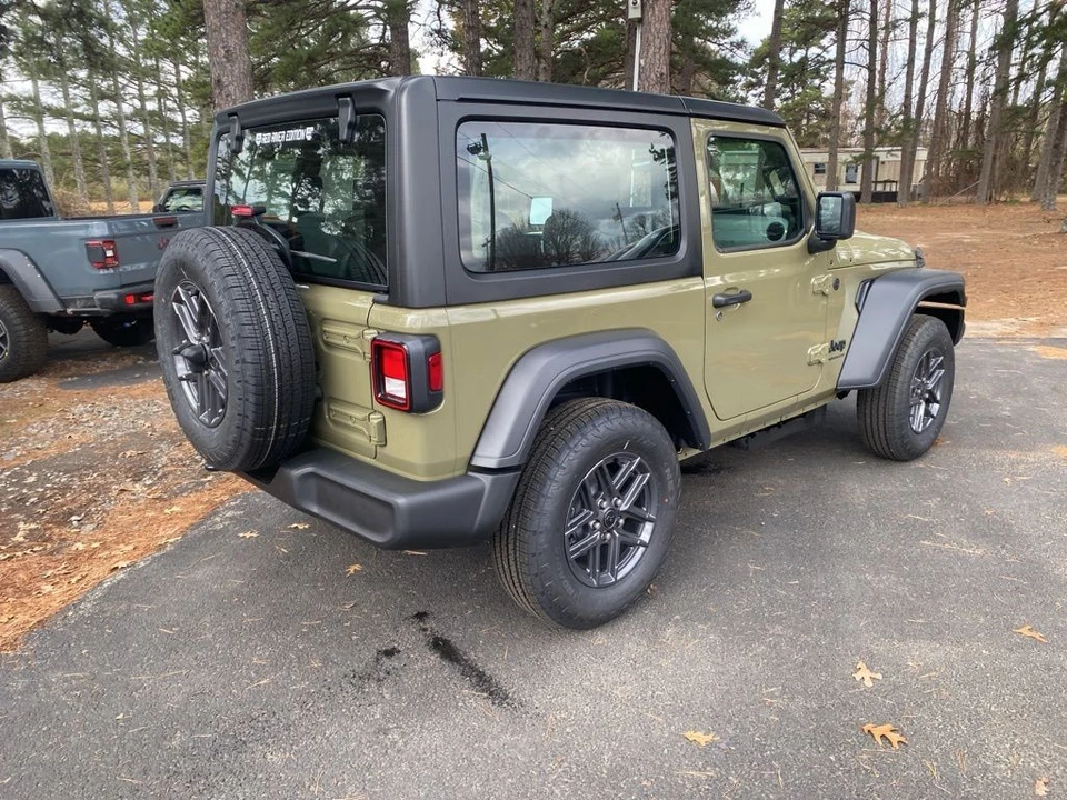2026 Jeep JL Wrangler - Image 5 of 12