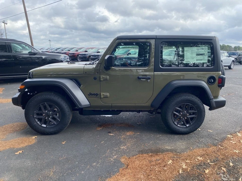 2026 Jeep JL Wrangler - Image 8 of 12