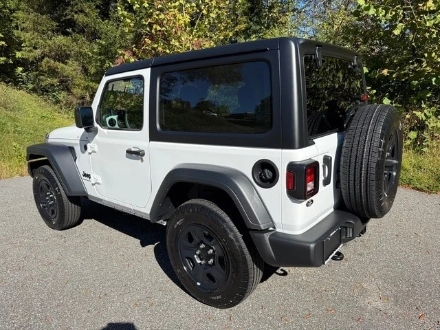2026 Jeep JL Wrangler - Image 9 of 21