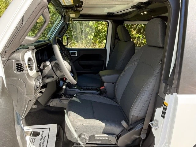 2026 Jeep JL Wrangler - Image 12 of 21