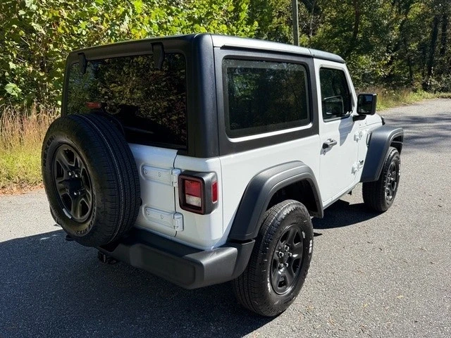 2026 Jeep JL Wrangler - Image 7 of 21