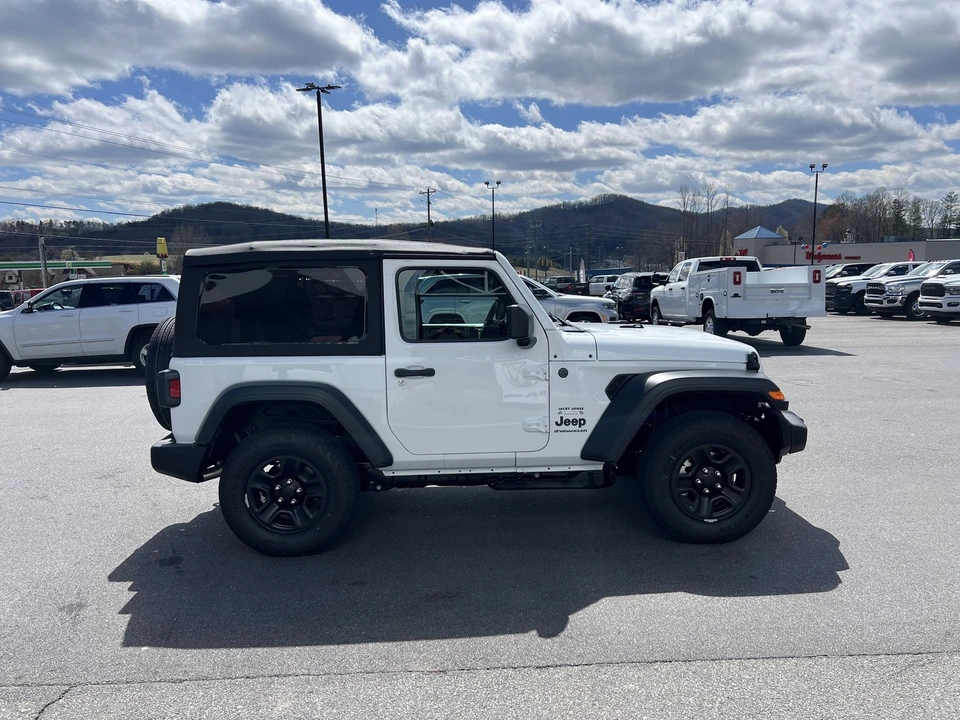 2026 Jeep JL Wrangler - Image 4 of 21