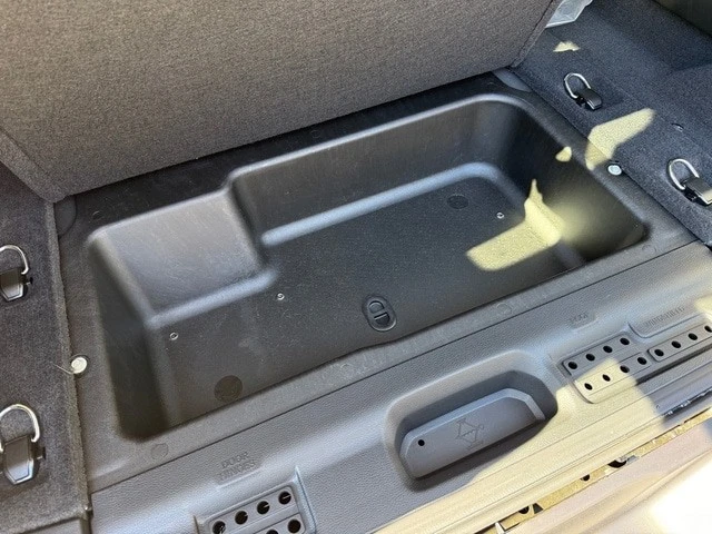 2026 Jeep JL Wrangler - Image 18 of 21
