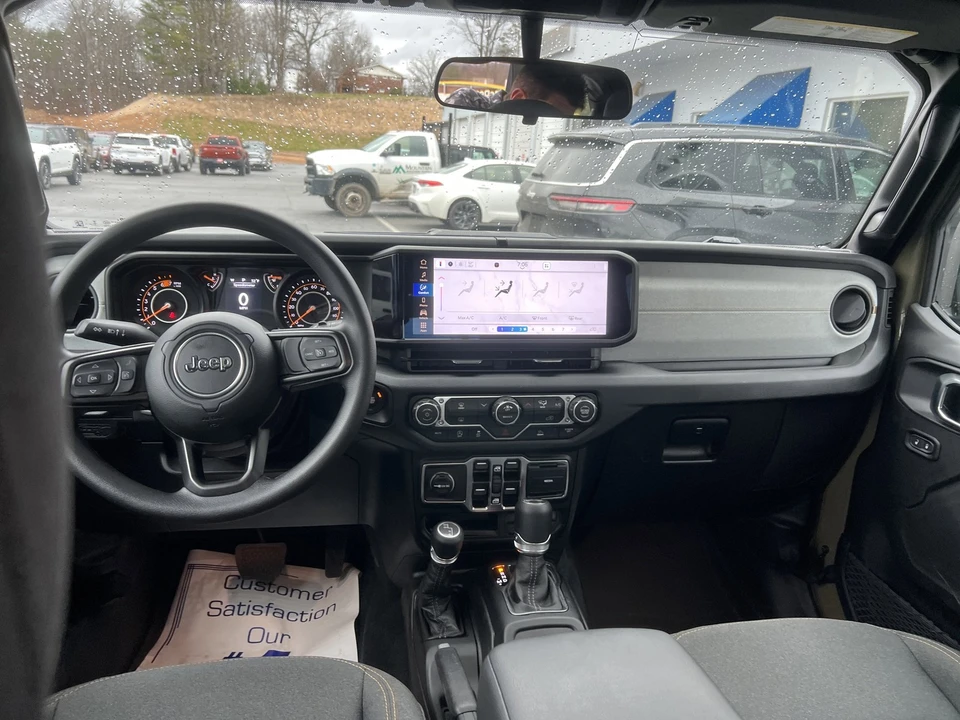 2026 Jeep JL Wrangler - Image 11 of 20