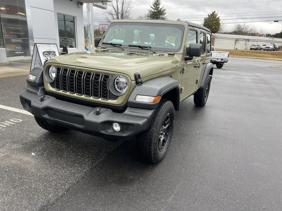 2026 Jeep JL Wrangler - Image 6 of 20