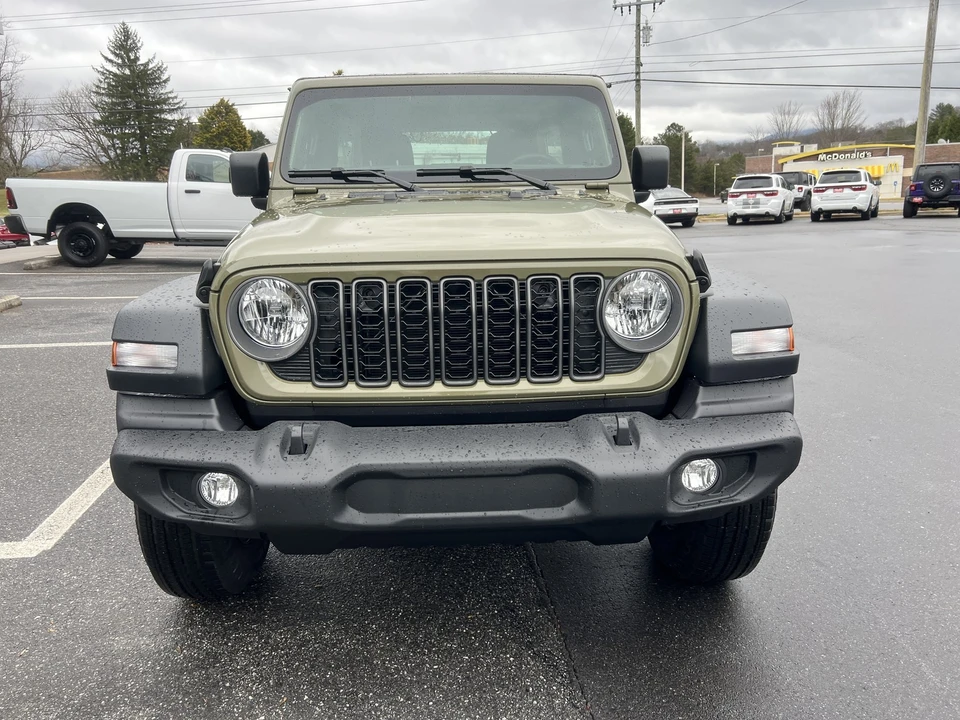 2026 Jeep JL Wrangler - Image 5 of 20