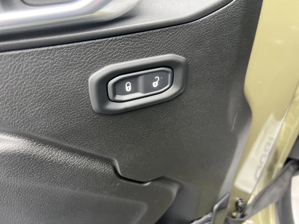 2026 Jeep JL Wrangler - Image 12 of 20