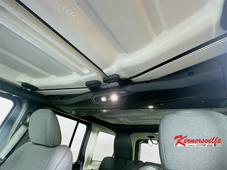 2026 Jeep JL Wrangler - Image 14 of 21