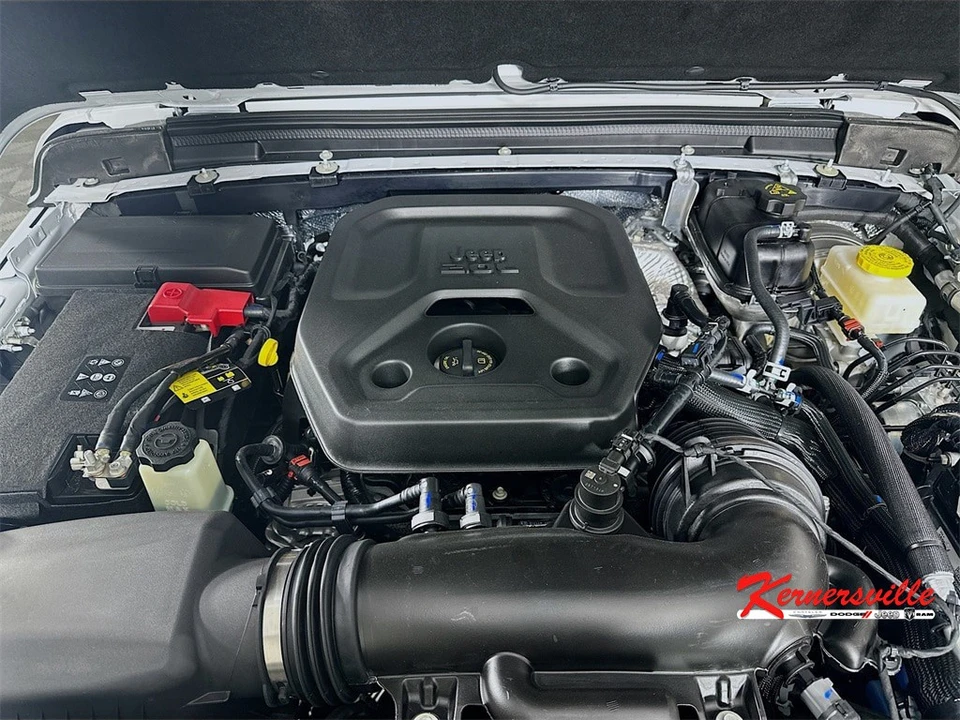 2026 Jeep JL Wrangler - Image 16 of 19
