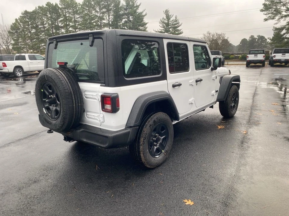 2026 Jeep JL Wrangler - Image 5 of 12