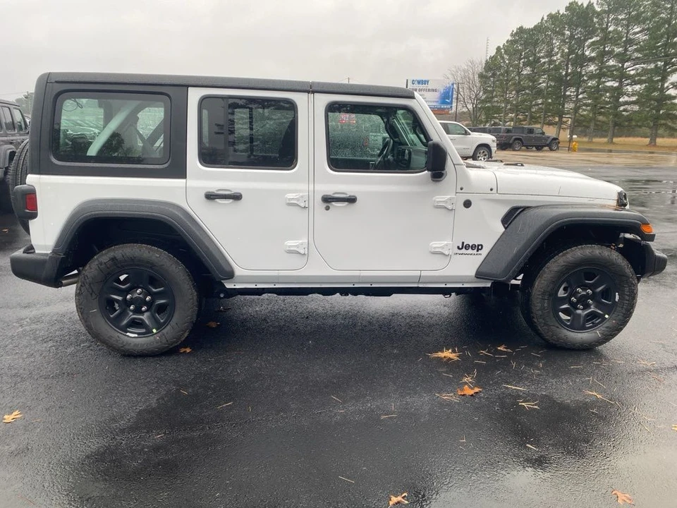 2026 Jeep JL Wrangler - Image 4 of 12
