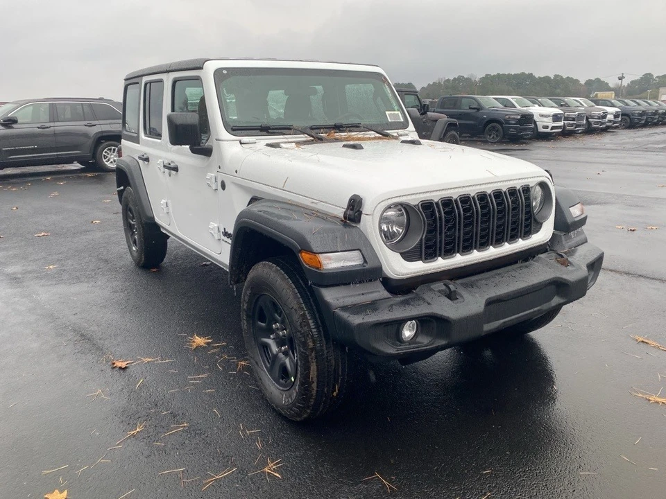 2026 Jeep JL Wrangler - Image 3 of 12