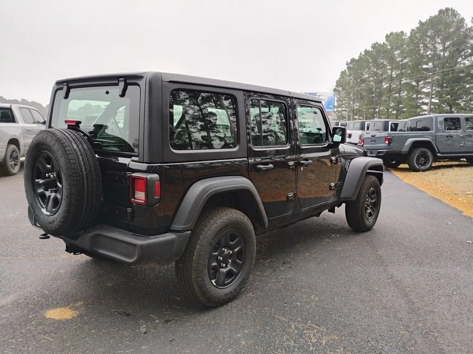 2026 Jeep JL Wrangler - Image 5 of 12