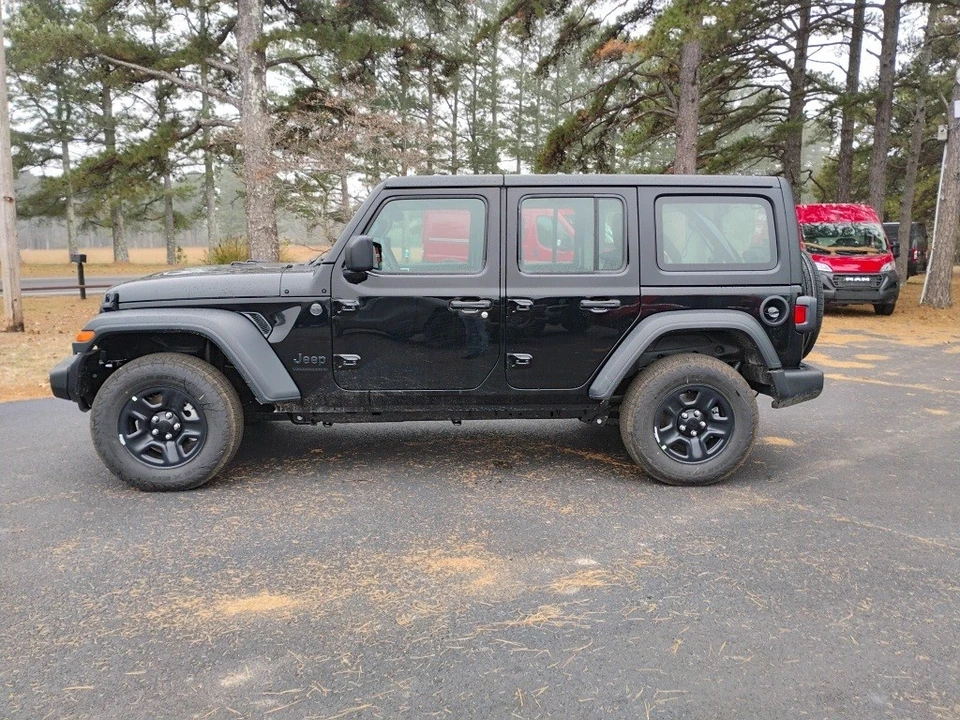 2026 Jeep JL Wrangler - Image 8 of 12