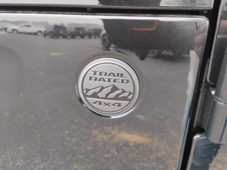 2026 Jeep JL Wrangler - Image 11 of 12
