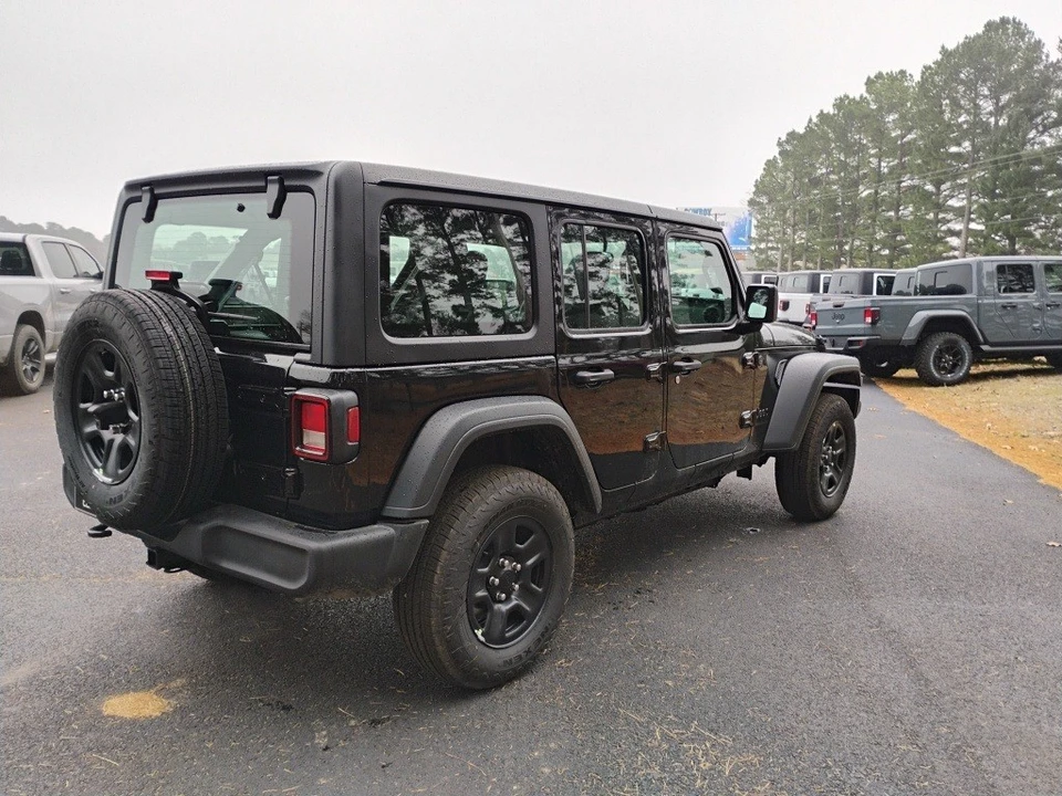 2026 Jeep JL Wrangler - Image 5 of 12
