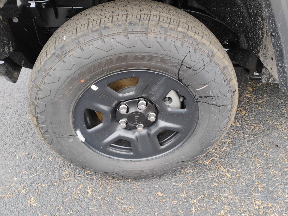 2026 Jeep JL Wrangler - Image 9 of 12
