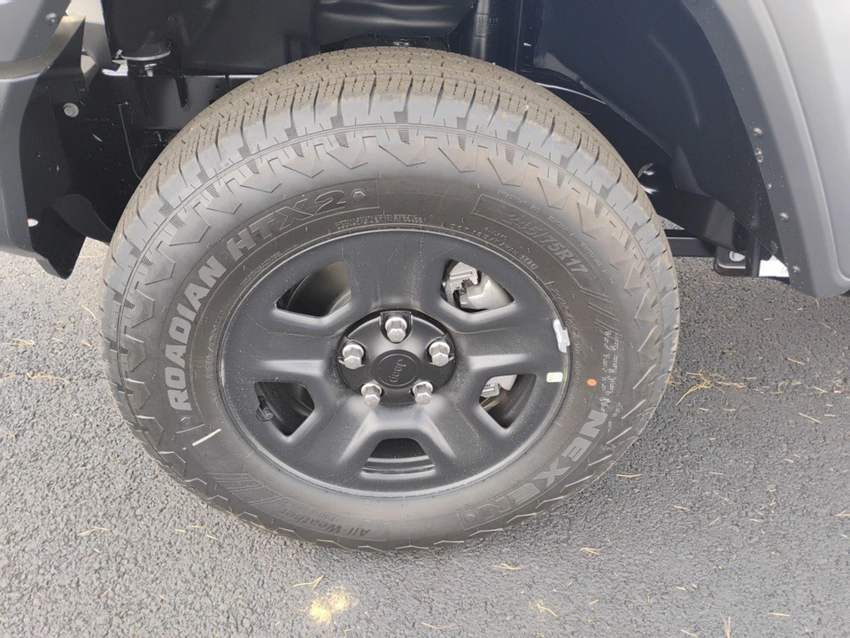 2026 Jeep JL Wrangler - Image 9 of 12