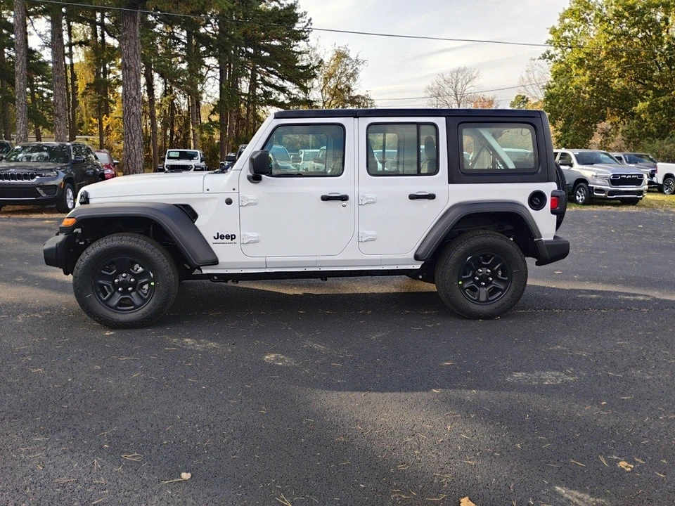 2026 Jeep JL Wrangler - Image 8 of 12