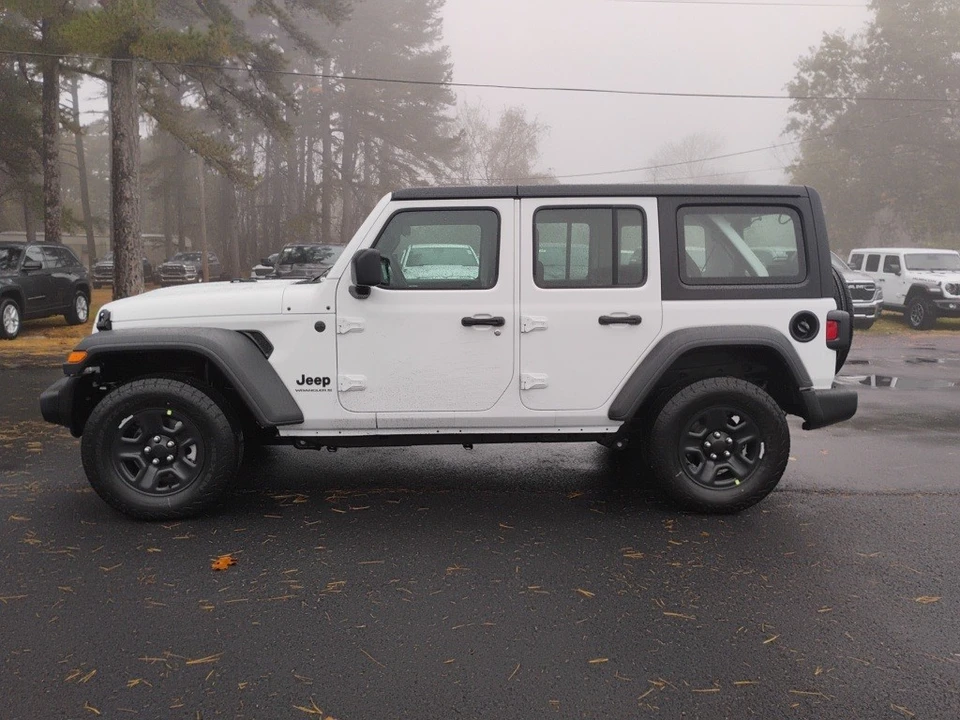 2026 Jeep JL Wrangler - Image 8 of 12
