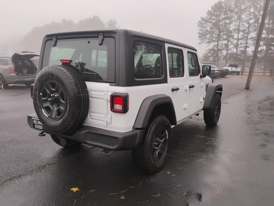 2026 Jeep JL Wrangler - Image 5 of 12