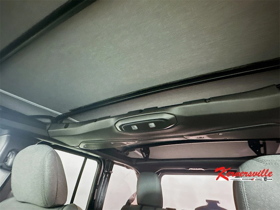 2026 Jeep JL Wrangler - Image 14 of 21