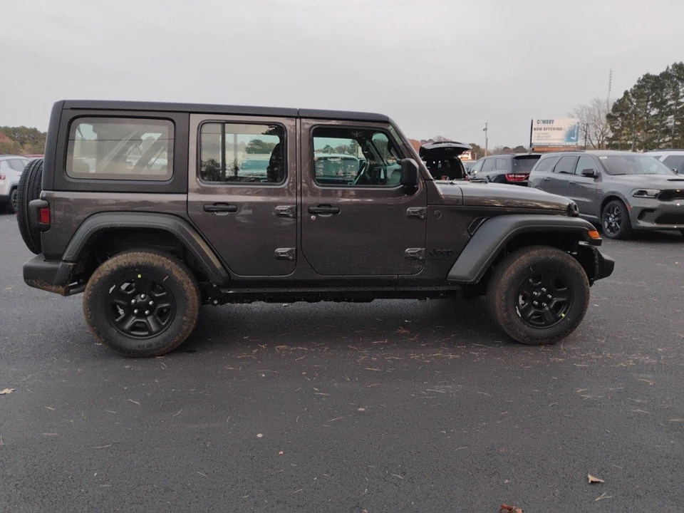 2026 Jeep JL Wrangler - Image 4 of 12