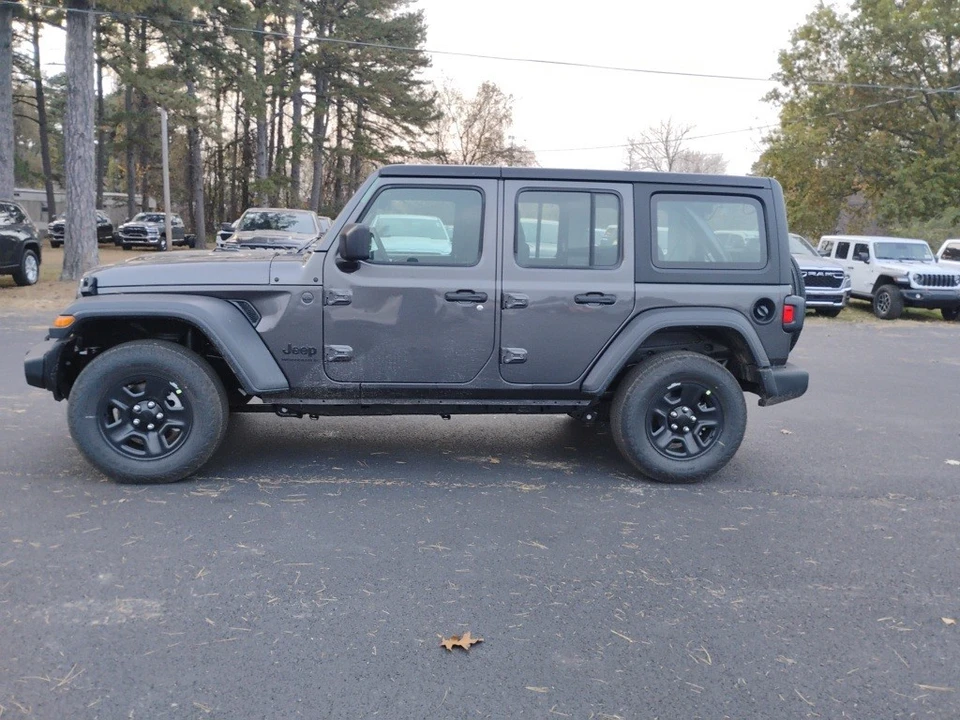2026 Jeep JL Wrangler - Image 8 of 12