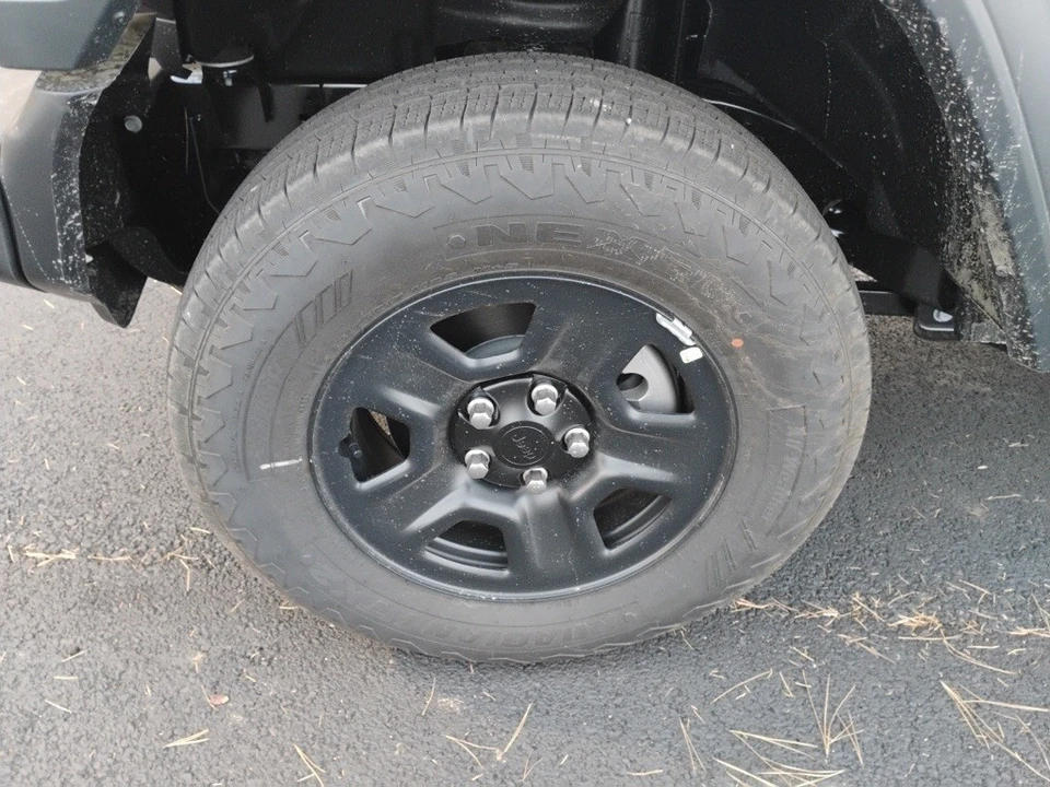 2026 Jeep JL Wrangler - Image 9 of 12