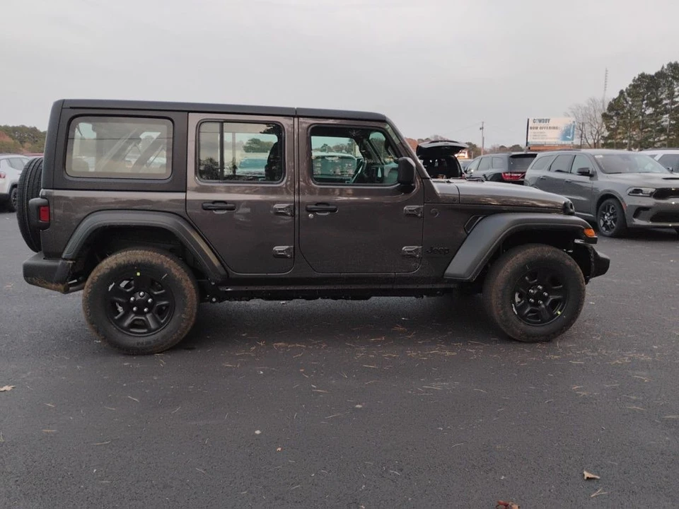 2026 Jeep JL Wrangler - Image 4 of 12