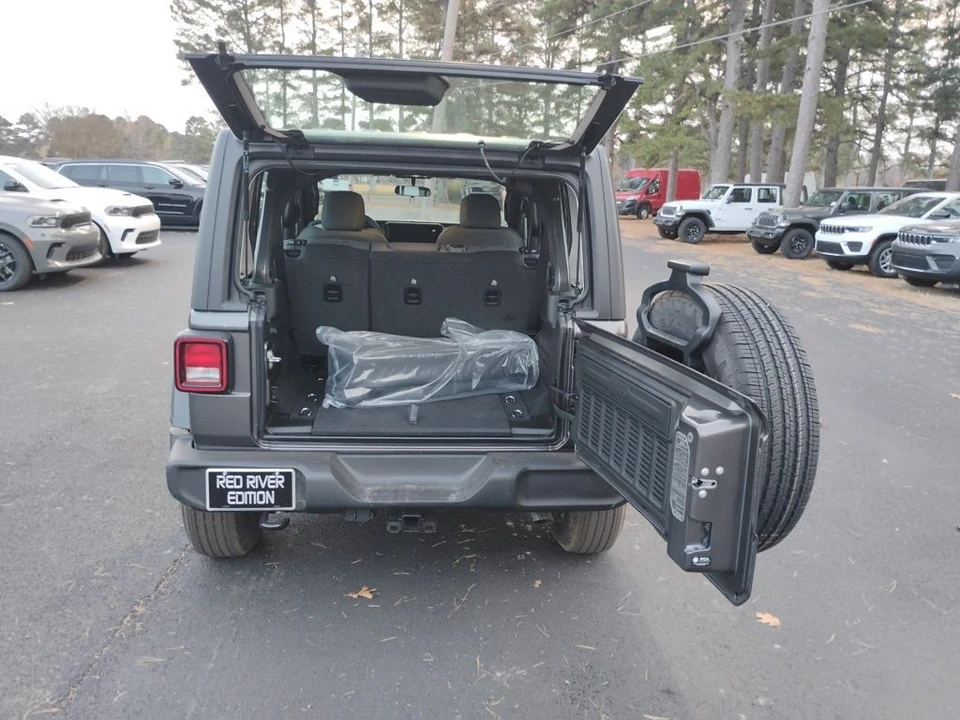 2026 Jeep JL Wrangler - Image 12 of 12