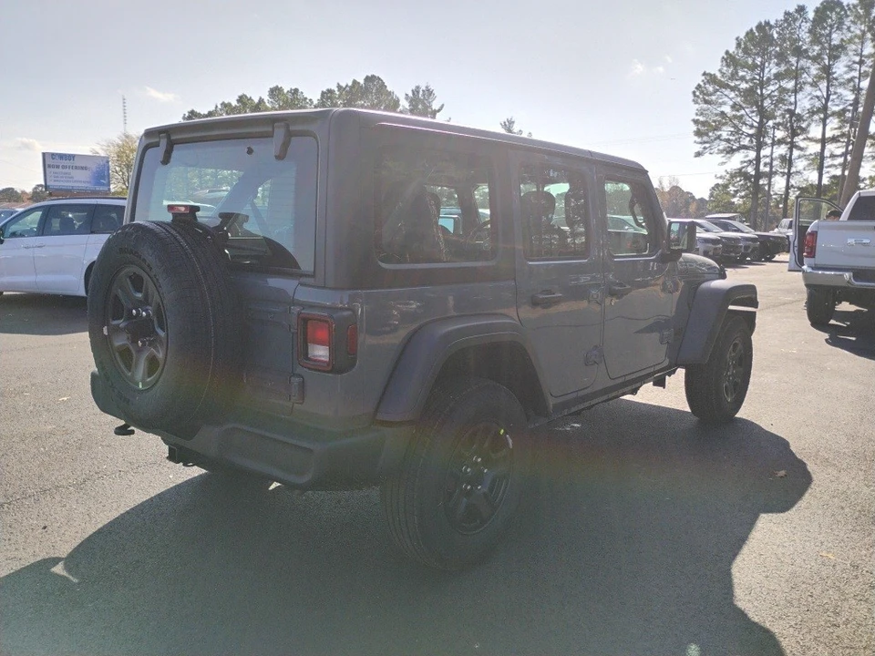 2026 Jeep JL Wrangler - Image 5 of 12