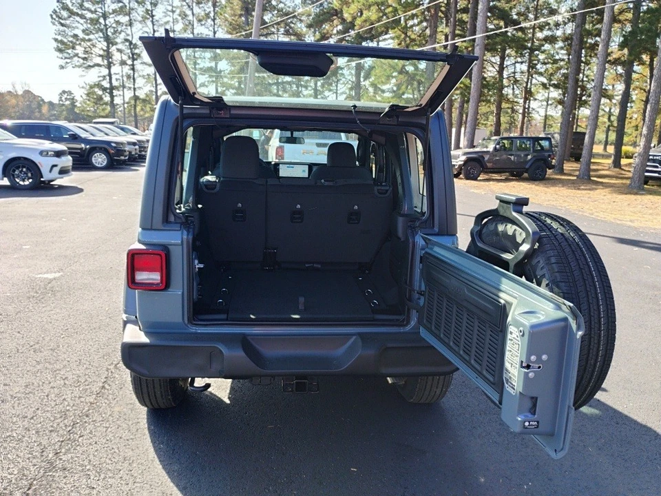 2026 Jeep JL Wrangler - Image 12 of 12