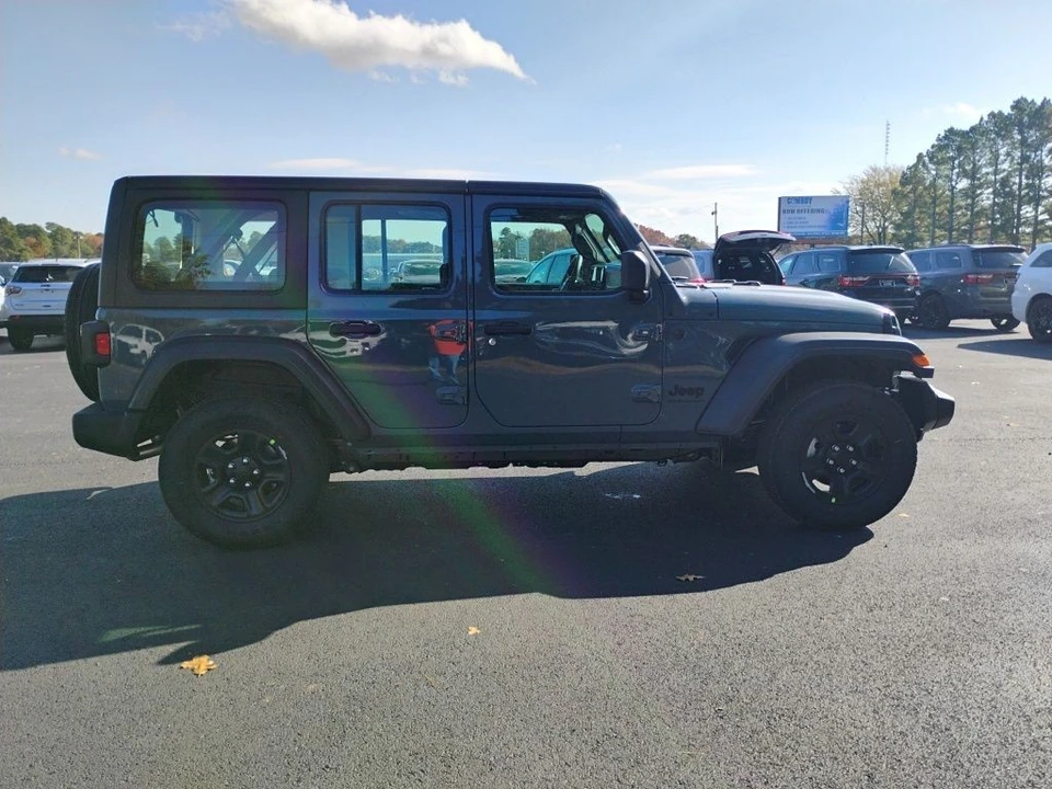 2026 Jeep JL Wrangler - Image 4 of 12