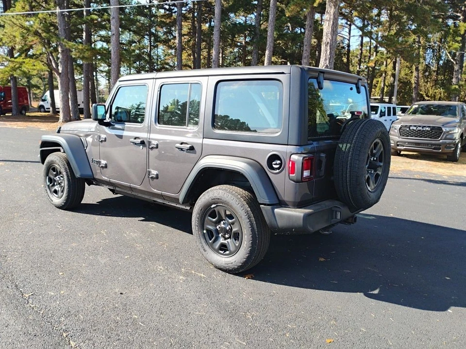 2026 Jeep JL Wrangler - Image 7 of 12