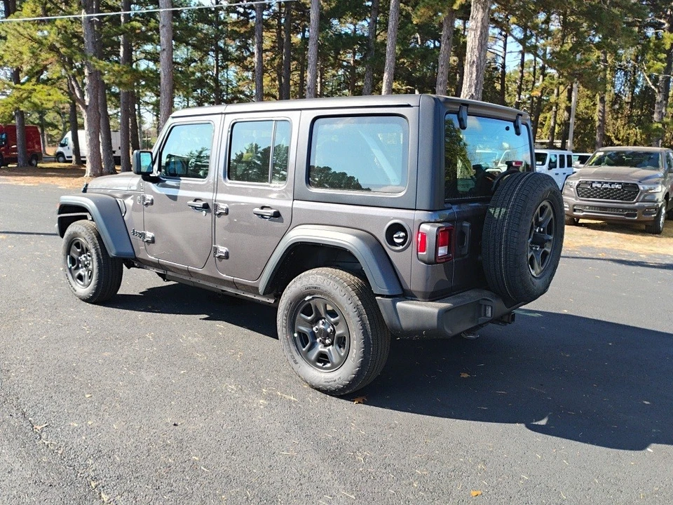 2026 Jeep JL Wrangler - Image 7 of 12