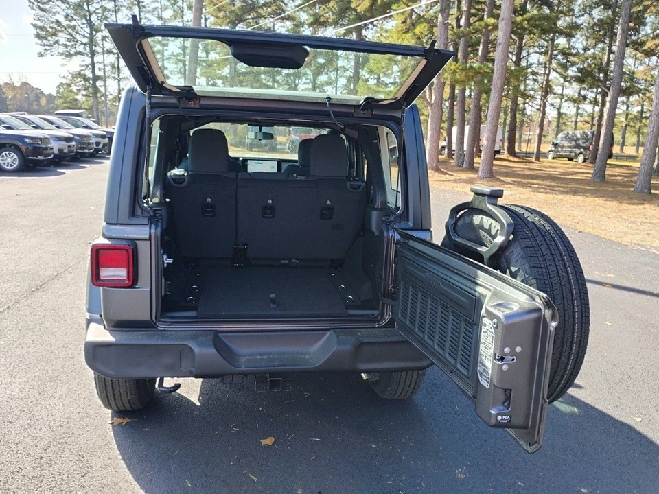 2026 Jeep JL Wrangler - Image 12 of 12