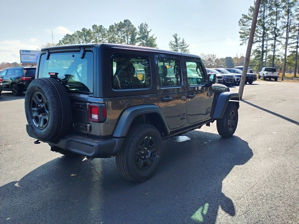 2026 Jeep JL Wrangler - Image 5 of 12