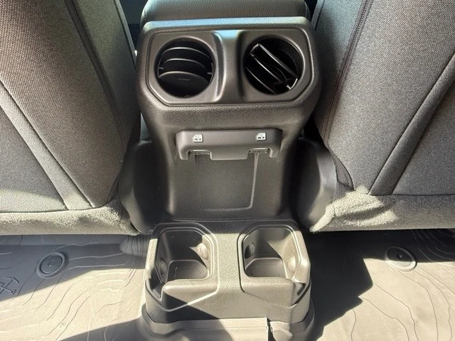 2026 Jeep JL Wrangler - Image 16 of 21