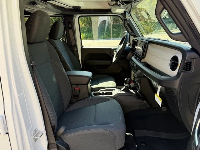 2026 Jeep JL Wrangler - Image 20 of 21