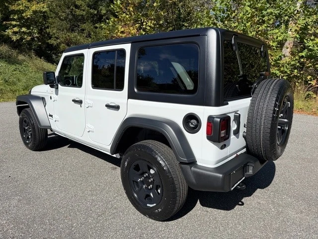 2026 Jeep JL Wrangler - Image 9 of 21