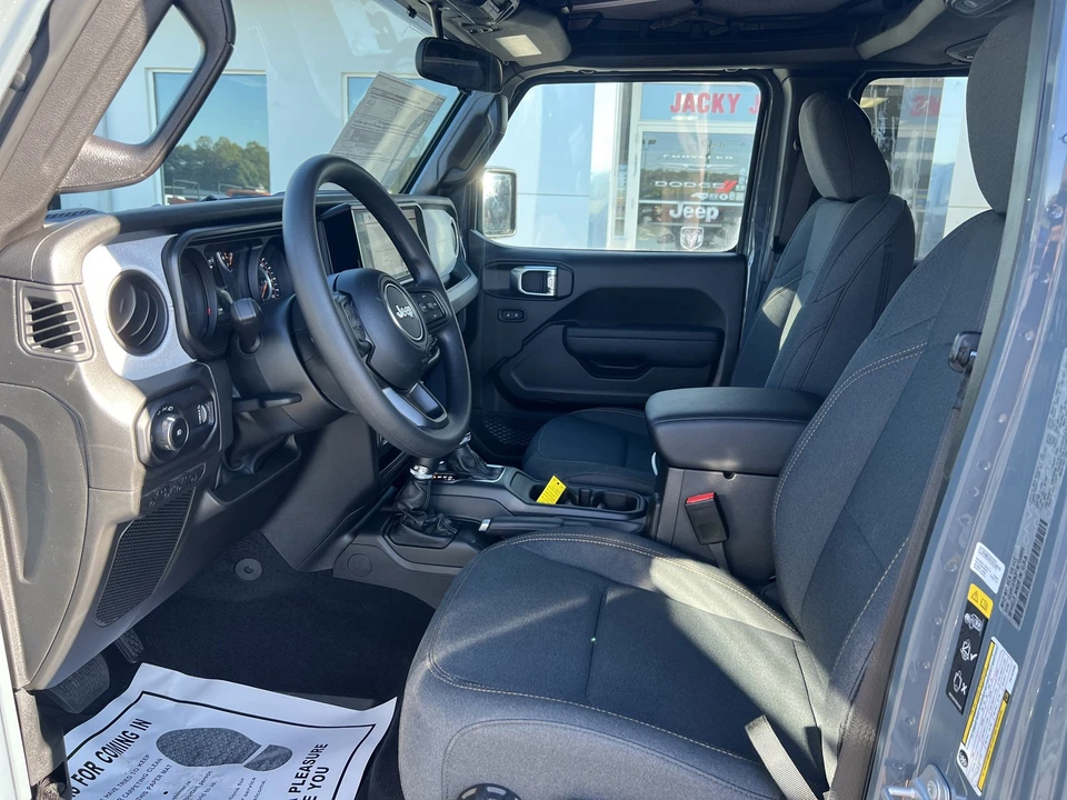 2026 Jeep JL Wrangler - Image 12 of 20