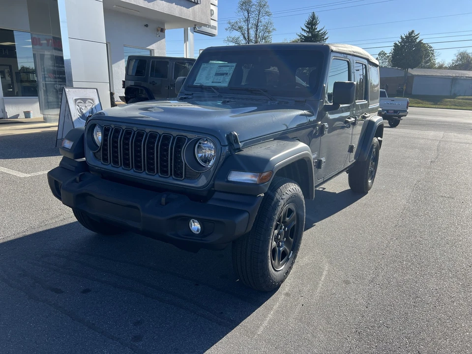 2026 Jeep JL Wrangler - Image 6 of 20