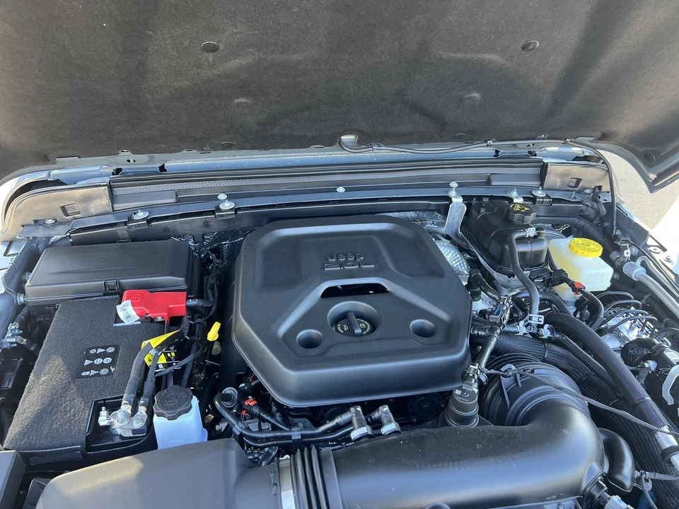 2026 Jeep JL Wrangler - Image 19 of 20