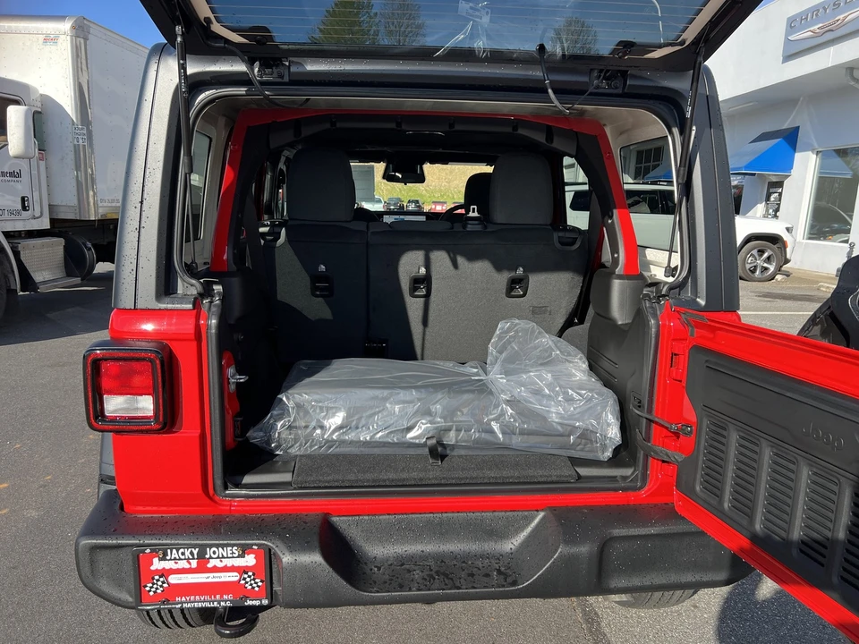 2026 Jeep JL Wrangler - Image 6 of 21