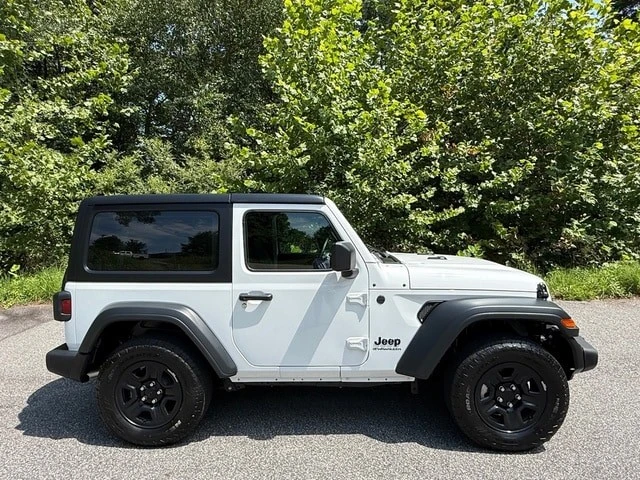 2026 Jeep JL Wrangler - Image 5 of 25