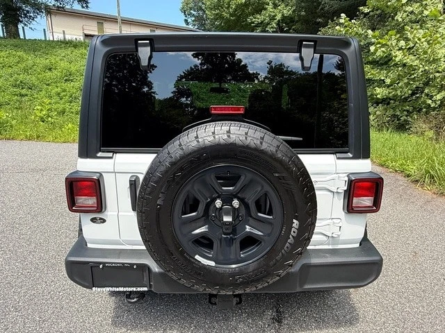 2026 Jeep JL Wrangler - Image 7 of 25