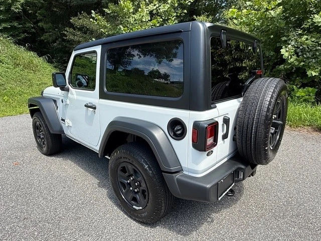2026 Jeep JL Wrangler - Image 8 of 25