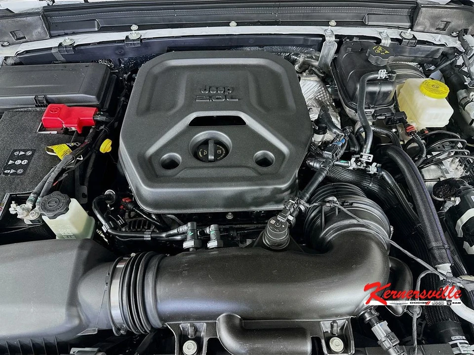 2026 Jeep JL Wrangler - Image 18 of 21