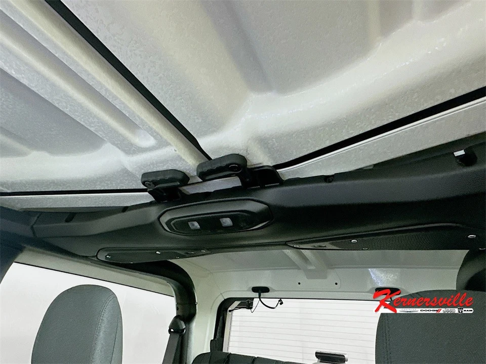 2026 Jeep JL Wrangler - Image 14 of 21